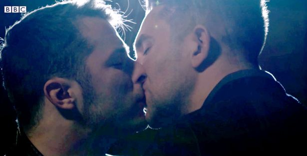 Ben and Callum kiss EastEnders