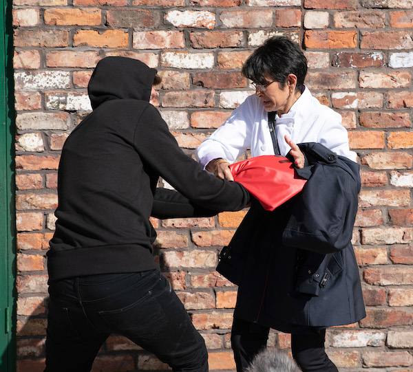 Geoff and Yasmeen in Coronation Street 