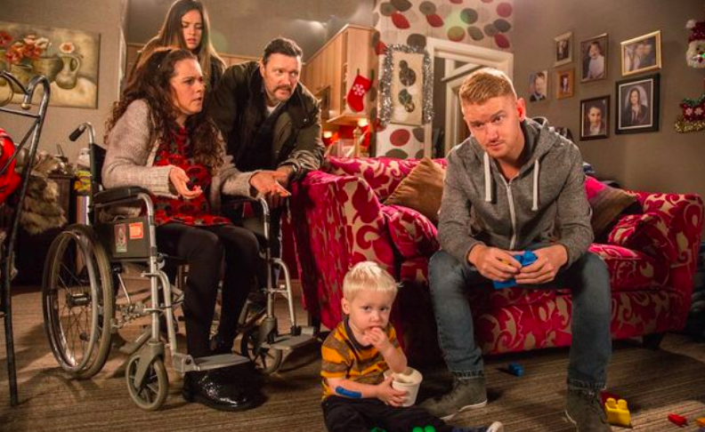Coronation Street fans relieved as missing child returns