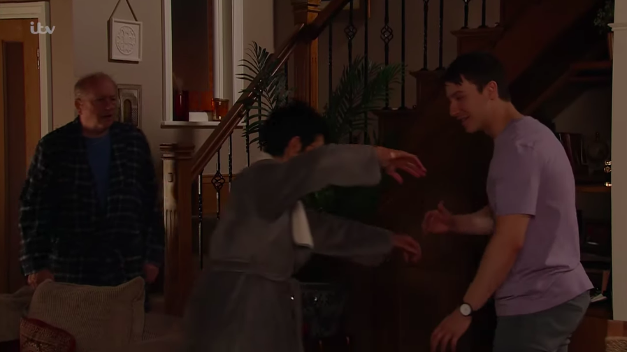Coronation Street fans switch off over Geoff abusing Yasmeen