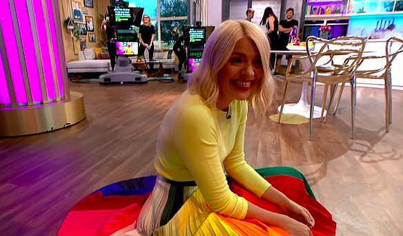 Holly Willoughby This Morning fall