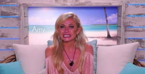 Amy was devastated when Curtis dumped her (Credit: ITV2)