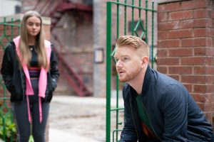 Kelly grew suspicious of Gary Coronation Street