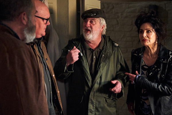 Bear catches Faith and Zak in Emmerdale 