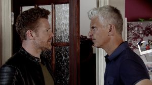 Jed and Robert argue Coronation Street