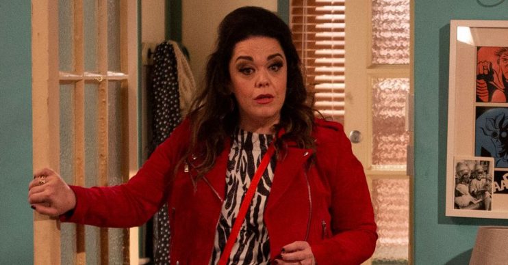 Mandy Dingle returns and finds Jessie cheating