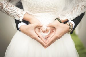 Bride and groom generic pexel