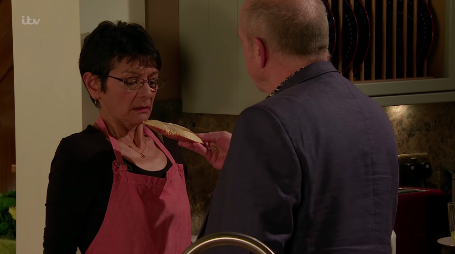 Coronation Street fans sickened as Geoff tries to force Yasmeen to eat a crab shell