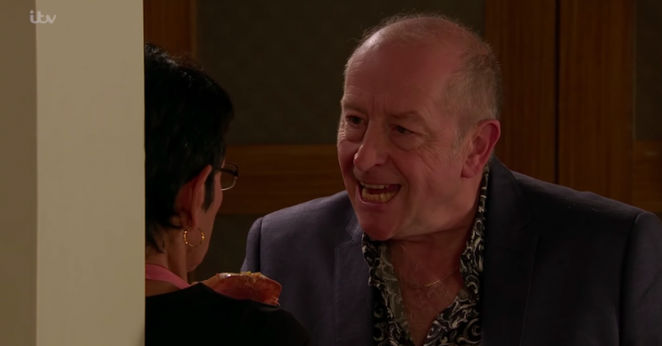Coronation Street fans sickened as Geoff tries to force Yasmeen to eat a crab shell