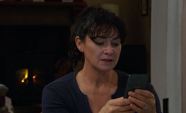 Moira contacts Nate's mum Cara