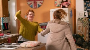 Fiz attacks Jade Coronation Street