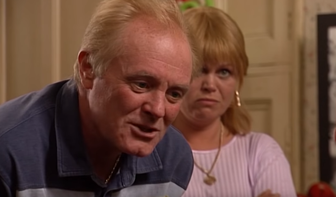 Les looking angry on Corrie