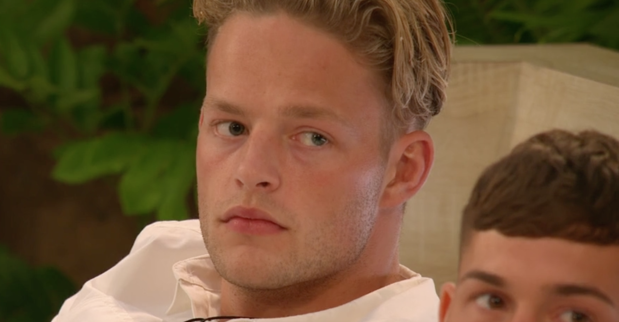 ollie love island