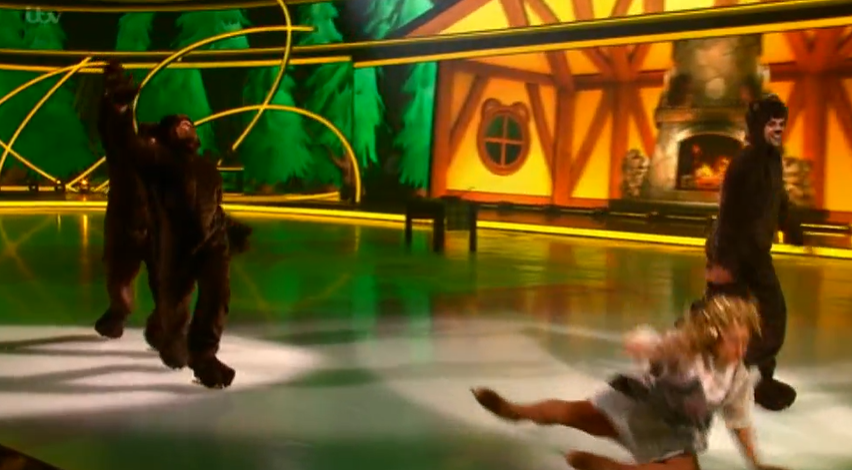 Lisa fell to the ice (Credit: ITV)