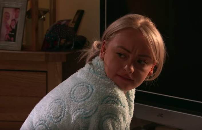 Corrie fans disgusted as Bethany wears Sinead's dressing gown