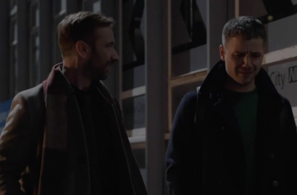 holby city dominic ben kiss romance