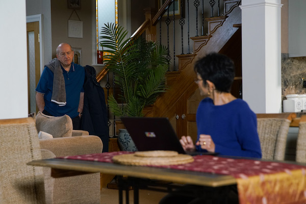 Yasmeen and Geoff in Coronation Street 
