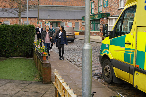 Alya and Geoff in Coronation Street 