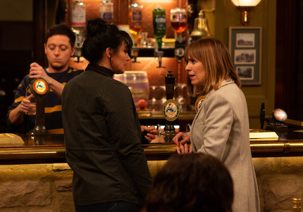 Moira gets an offer she can't refuse from Rhona in tonight's Emmerdale (Credit: ITV)