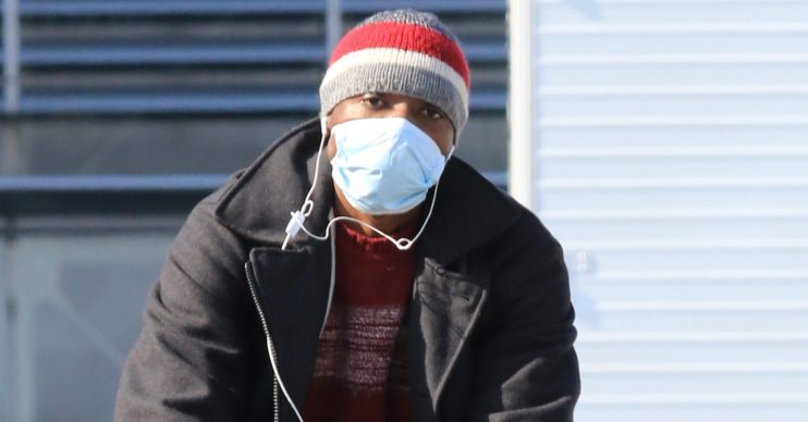 Man wearing a mask against coronavirus