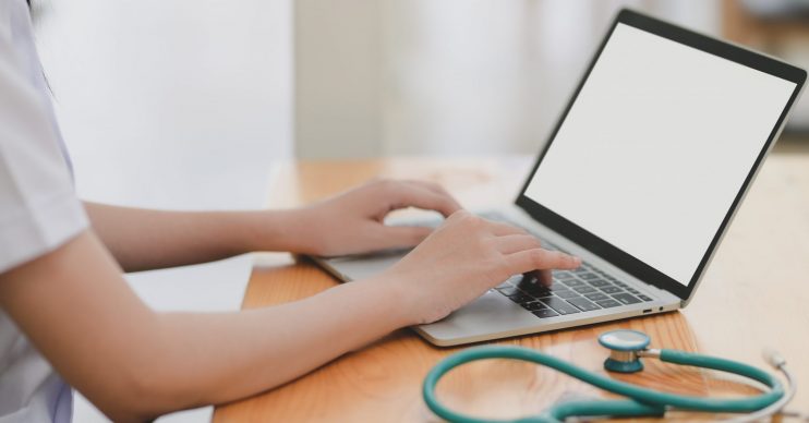 corano virus nurse (Pexels)