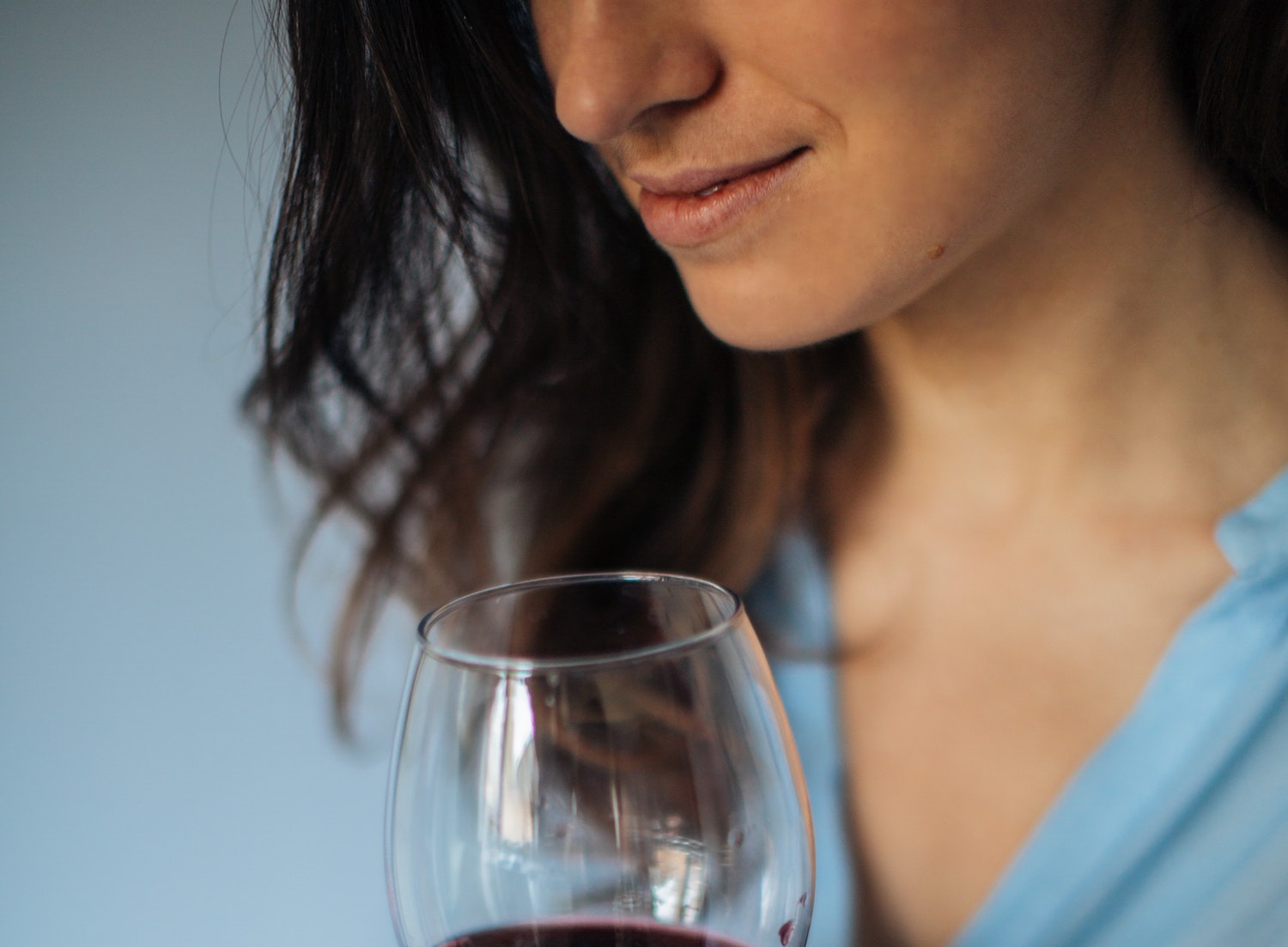 woman drinking wine 