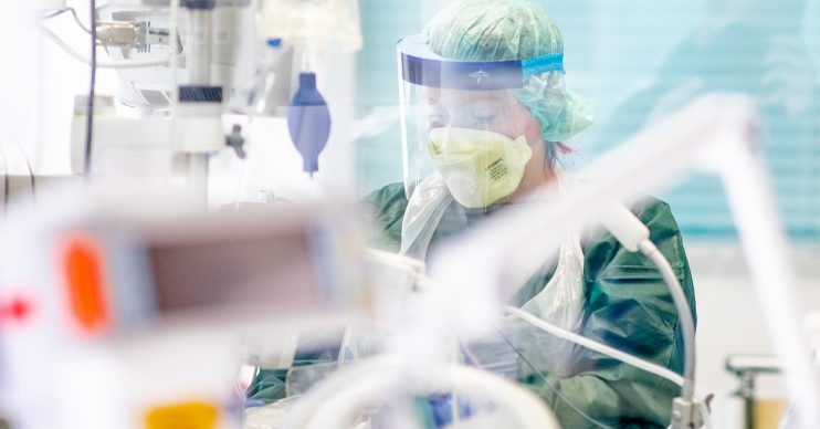 Coronavirus: Doctors told to 'take older COVID-19 patients off ventilators to save younger and healthier people'