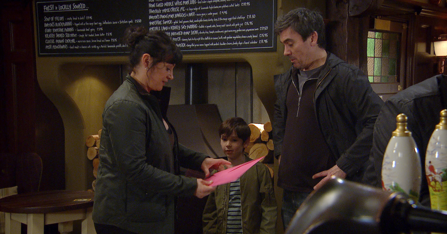 Moira isn't happy with Cain in Emmerdale (Credit: ITV)
