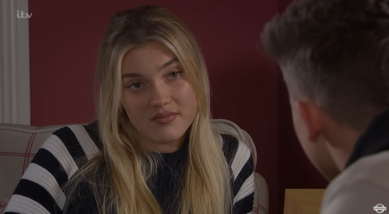 Leanna and Jacob were having a heart to heart (Credit: ITV)
