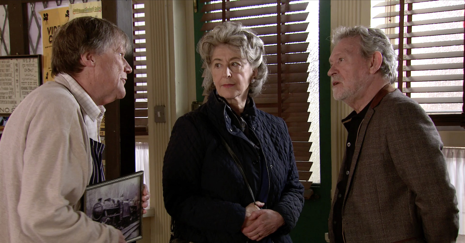 Maureen Lipman is a hit with Coronation Street viewers as Evelyn Plummer (Credit: ITV)