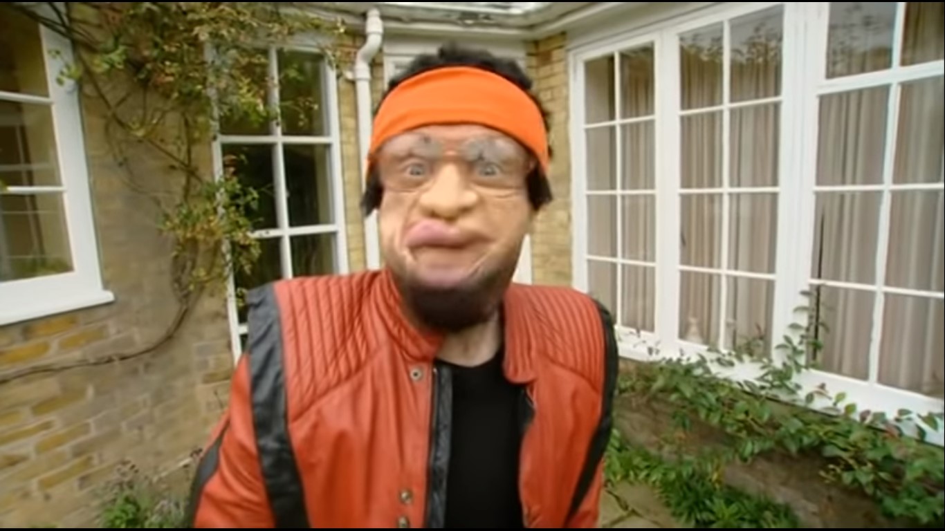 Leigh Francis impersonated Michael Jackson in Bo Selecta (Credit: Channel 4)
