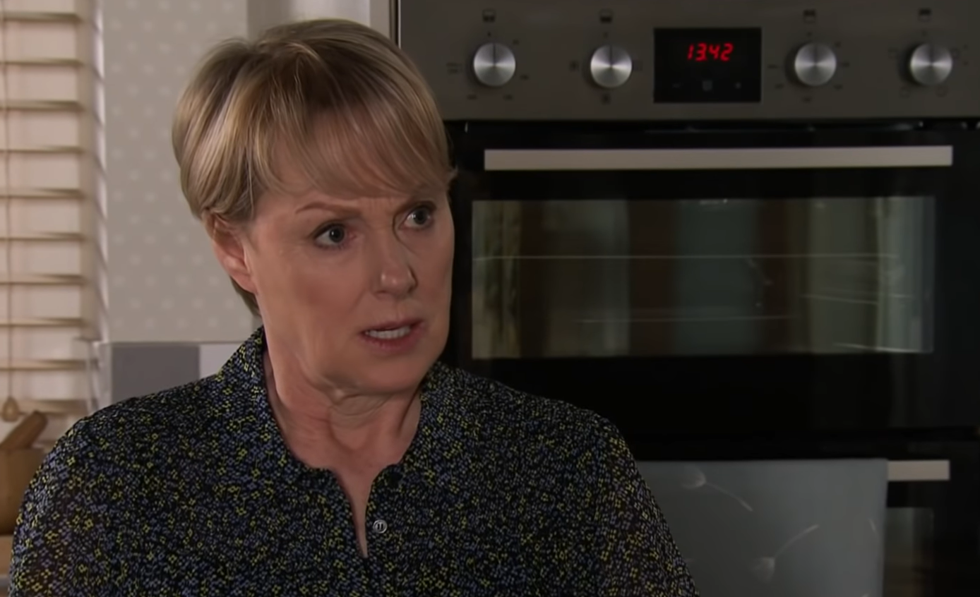 Sally Metcalfe's big scenes were overshadowed by the kitchen clock in Coronation Street (Credit: ITV)