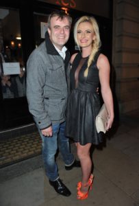 Coronation Street star Simon Gregson leaves fans in stitches with 'new summer look' 