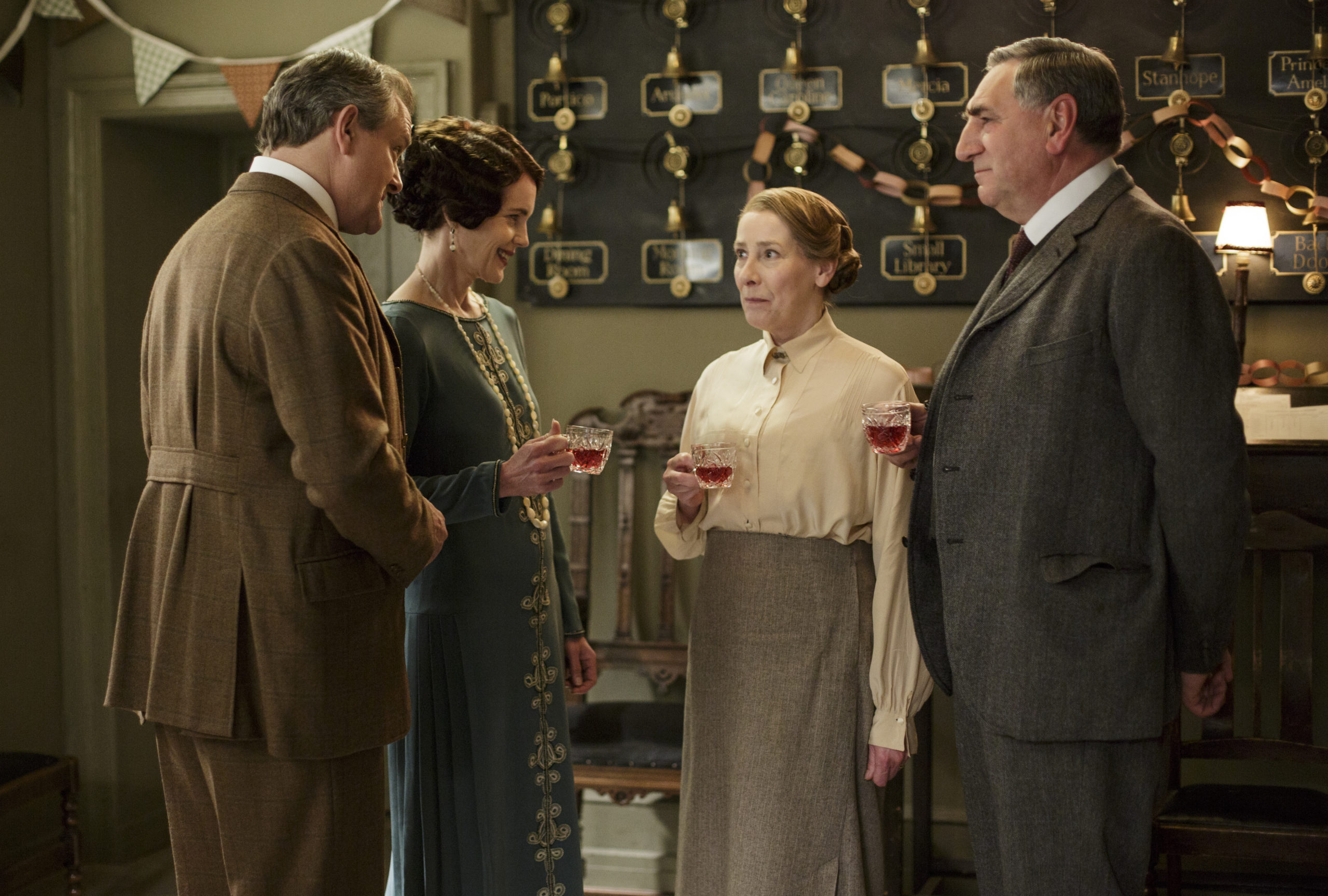 Downton Abbey | Series Six We return to the sumptuous setting of Downton Abbey for the sixth and final season of this internationally acclaimed hit drama series. As our time with the Crawleys begins to draw to a close, we see what will finally become of them all. The family and the servants, who work for them, remain inseparably interlinked as they face new challenges and begin forging different paths in a rapidly changing world. Photographer: Nick Briggs HUGH BONNEVILLE as Robert, Earl of Grantham, ELIZABETH MCGOVERN as Cora, Countess of Grantham, PHYLLIS LOGAN as Mrs Hughes & JIM CARTER as Carson