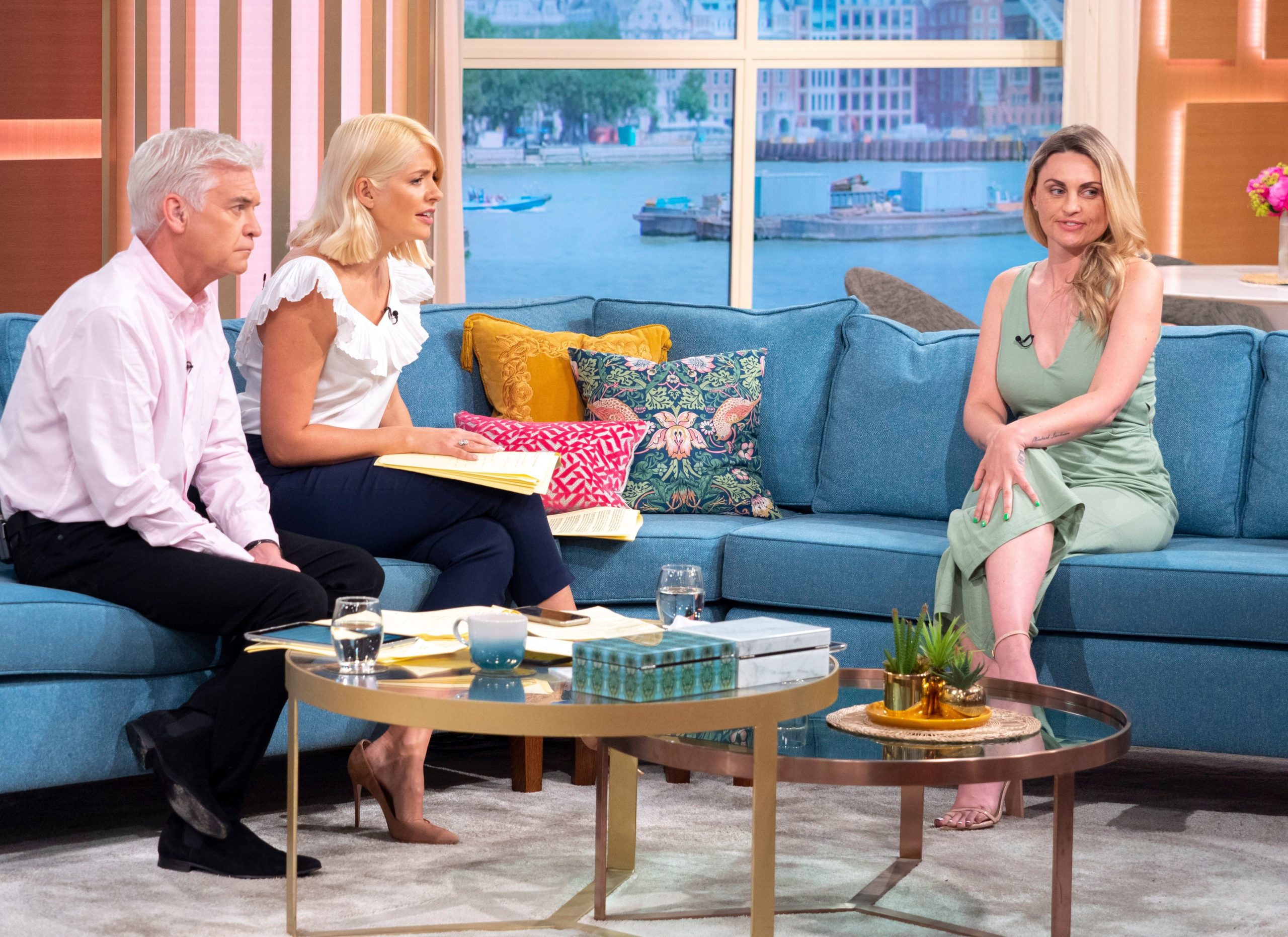 Holly usually rocks a much shorter hair do on This Morning