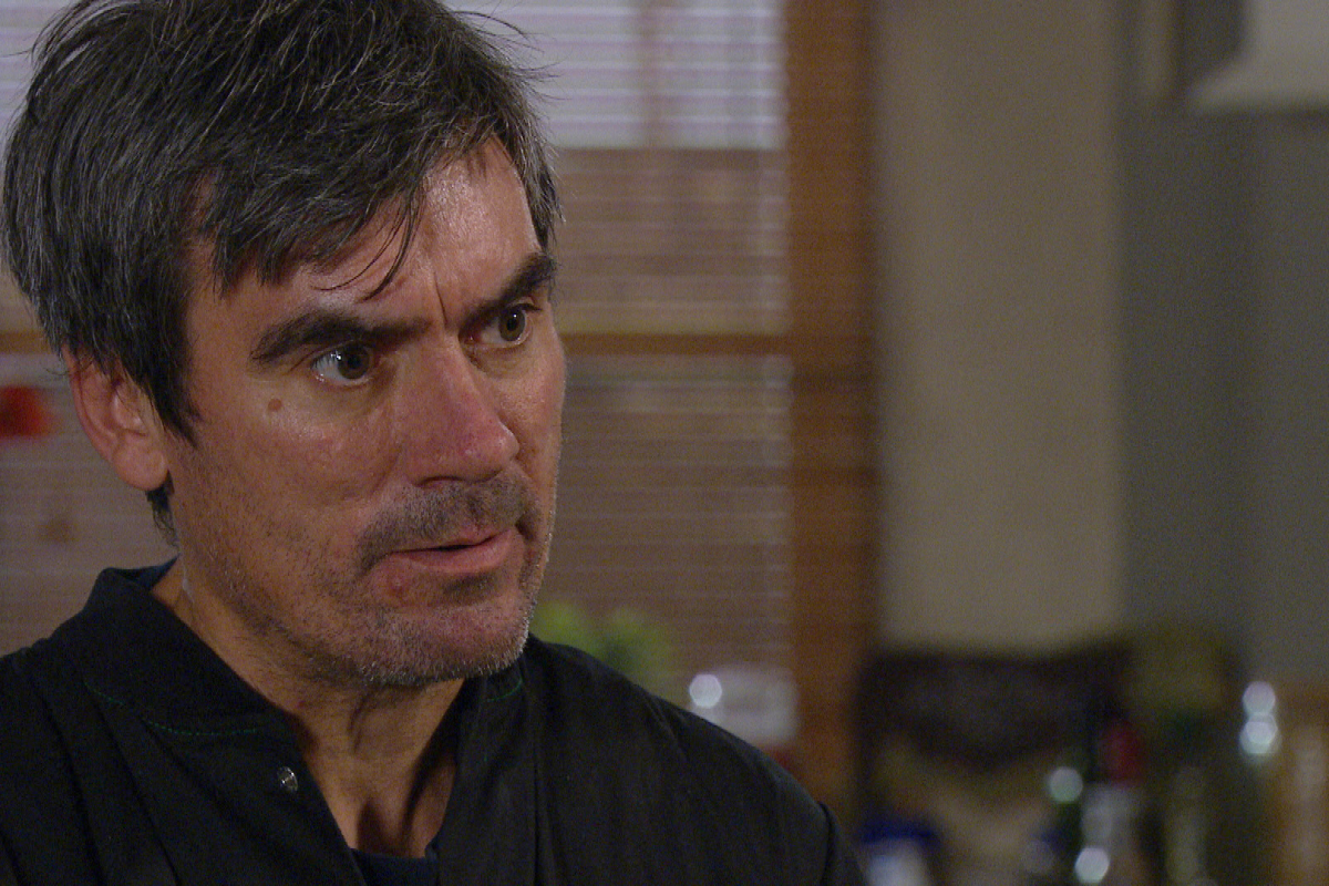 Cain Dingle looks angry (Credit: ITV)