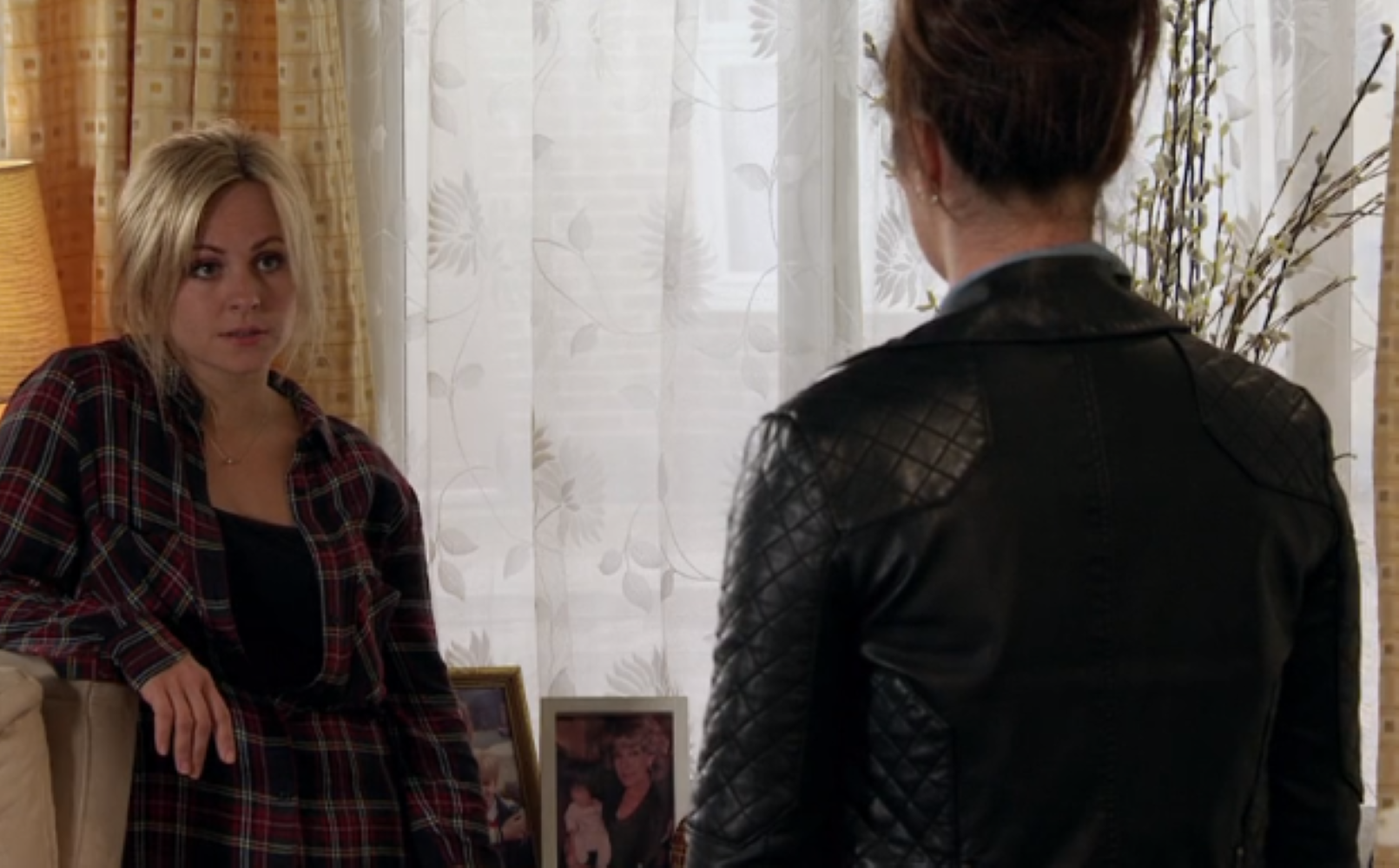 Coronation Street viewers confused by Shona's behaviour