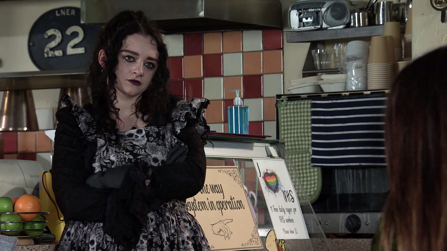 Coronation Street SPOILERS: Nina and Asha go on a date