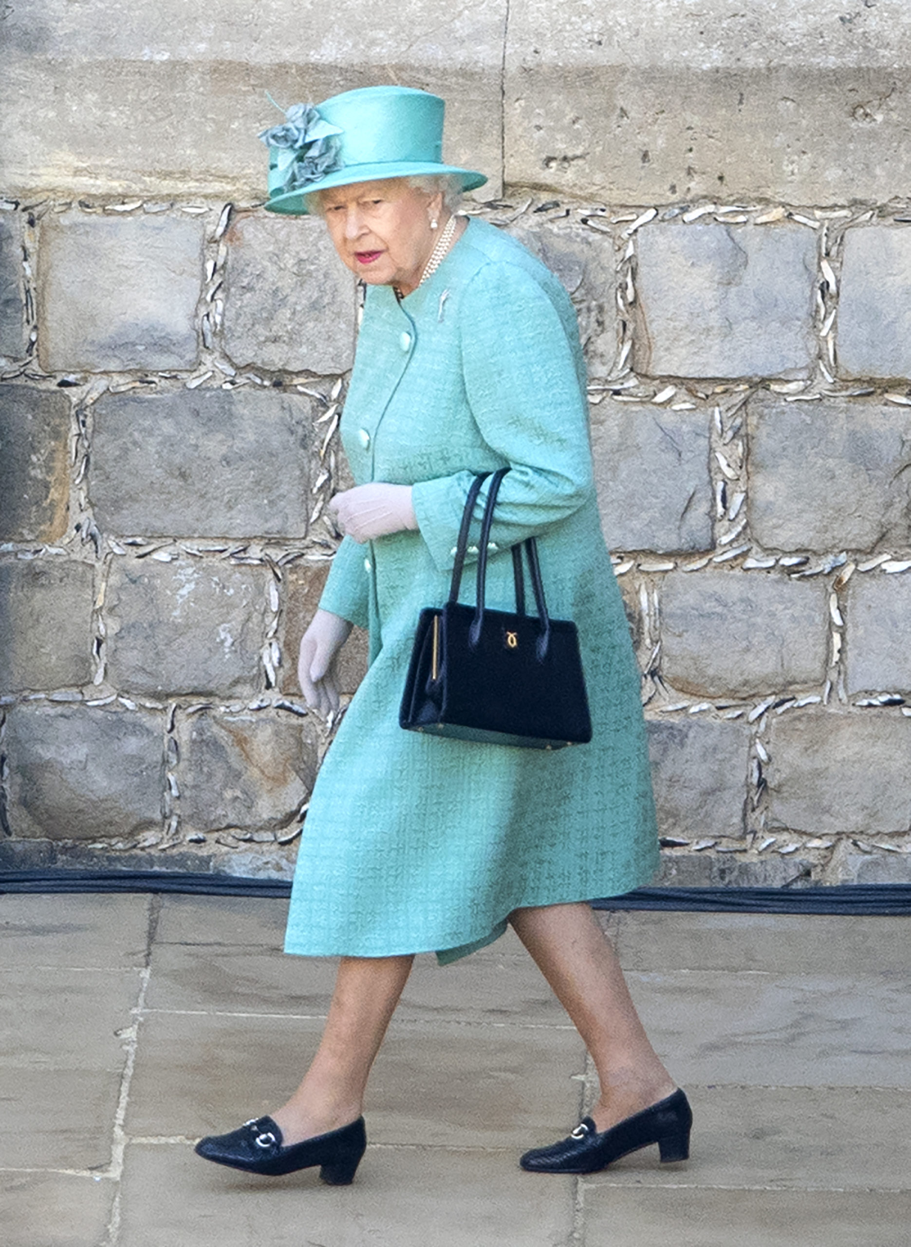 Queen coronavirus