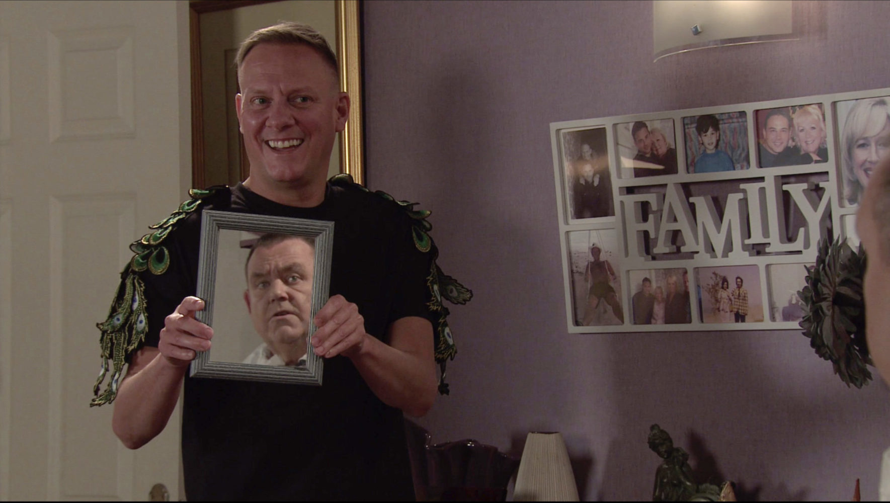 Who plays Rhydian in Coronation Street? 