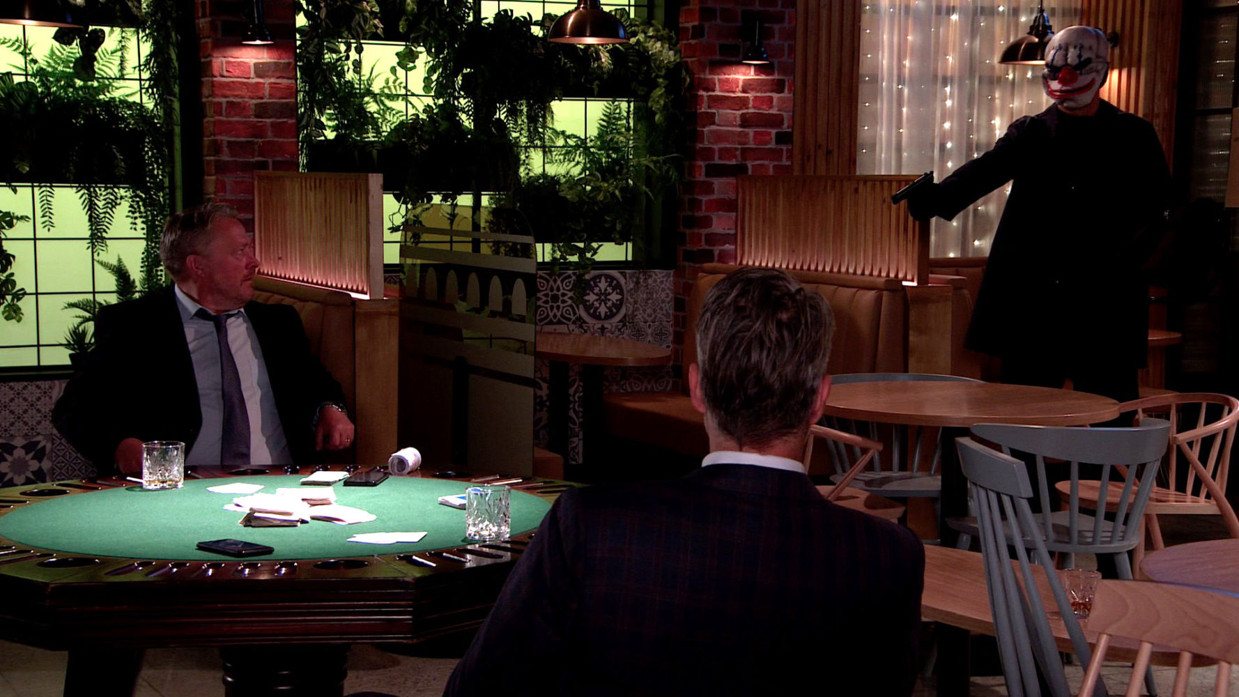 Coronation Street SPOILERS: Craig shot in Bistro robbery?