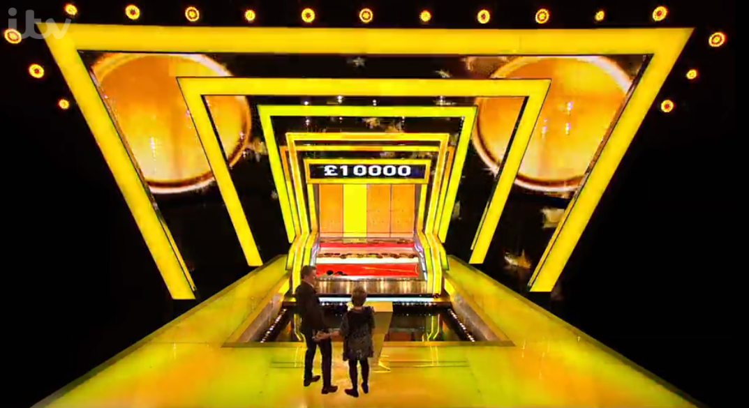 Di winning her £10,000 on Tipping Point