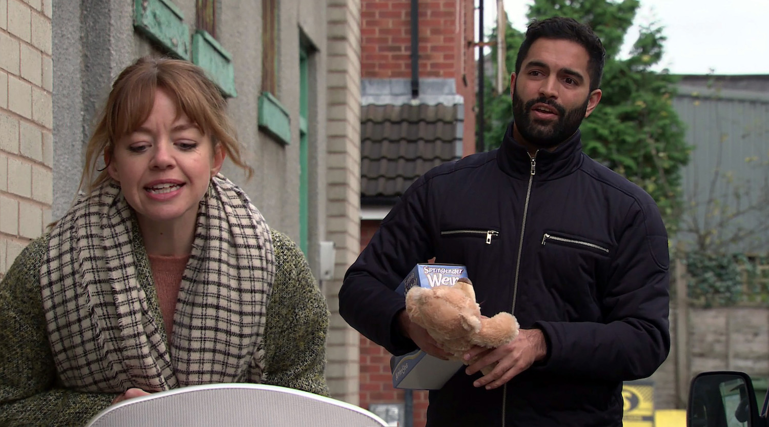 Toyah and Imran make a fuss over little Mason in Coronation Street