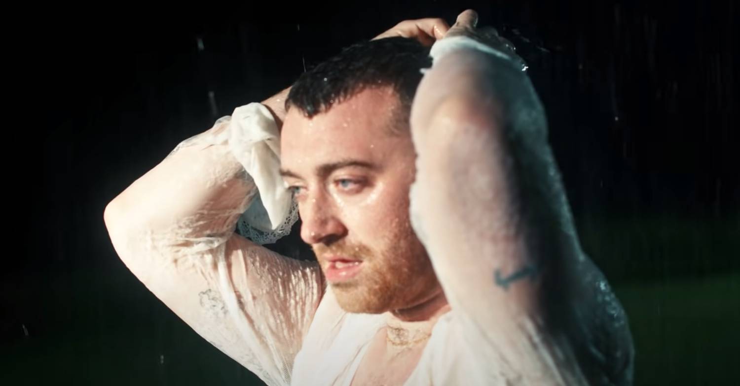 Is Sam Smith in a relationship?