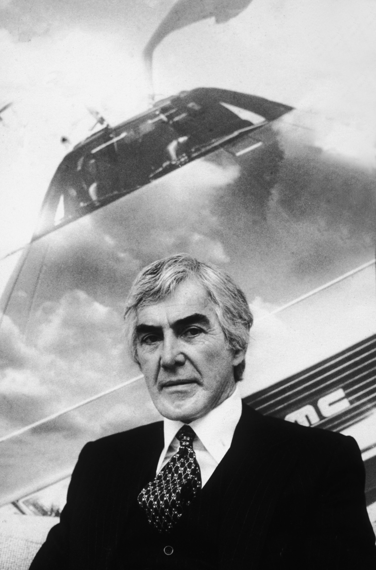 John DeLorean and his world-famous car (Credit: BBC)