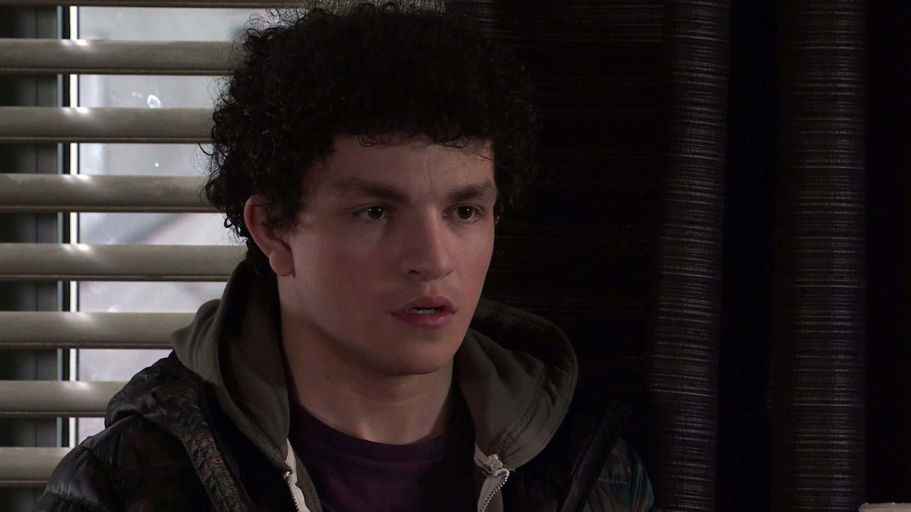 Jacob tells Simon how he rips off Harvey 