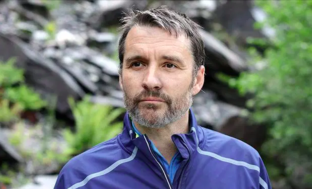 Alistair Mackenzie as Craig Petrie in The Loch
