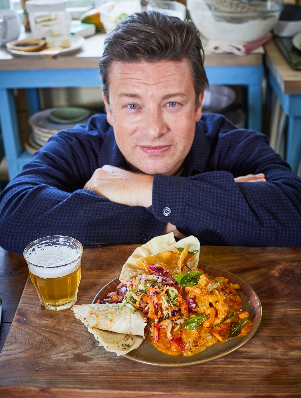 Jamie Oliver: Jamie: Keep Cooking Family Favourites on C4