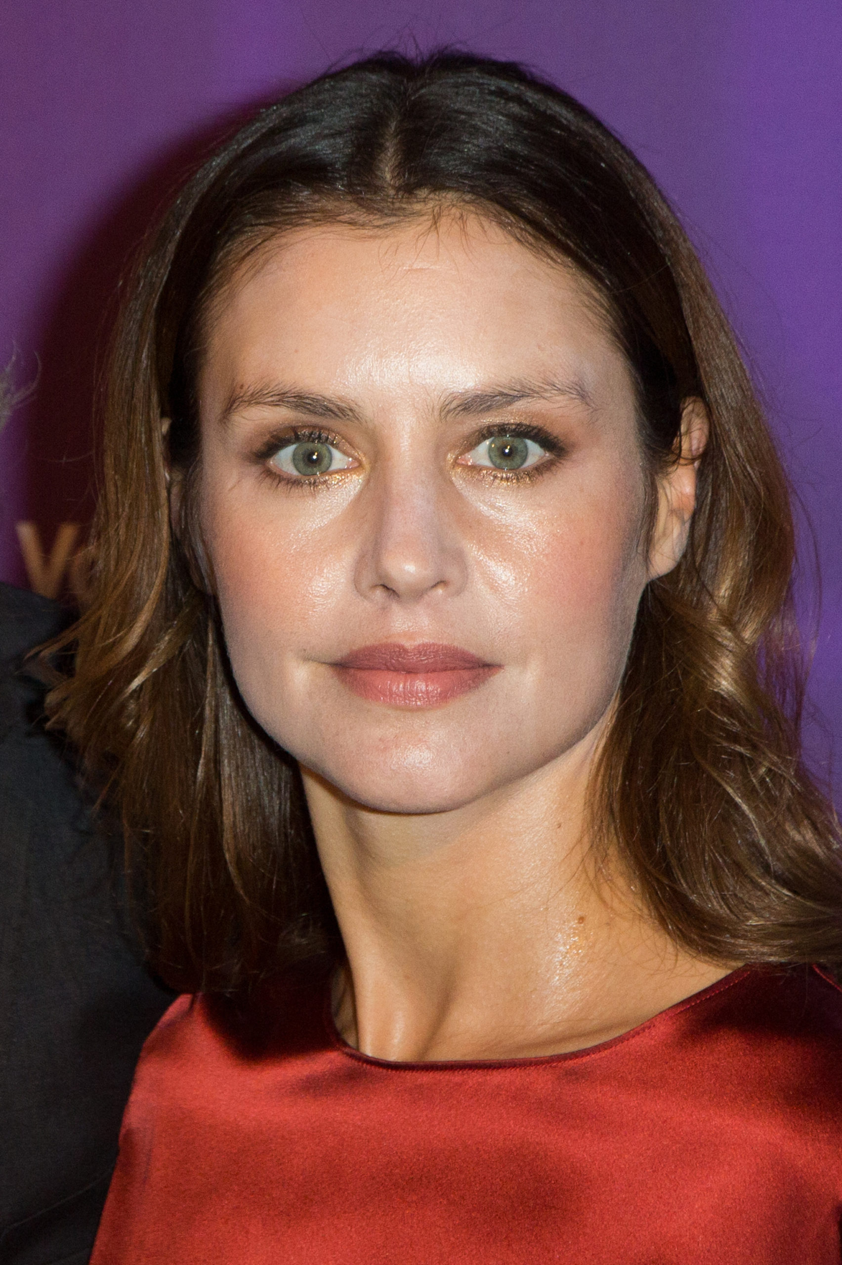 Hannah Ware, who plays Rebecca in The One