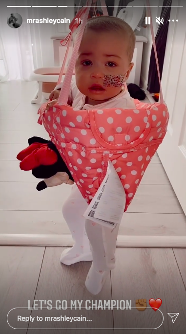 Ashley Cain returns home with daughter for her final days